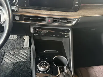 Kia K5 2020 года за 12 000 000 тг. в Алматы – фото 17