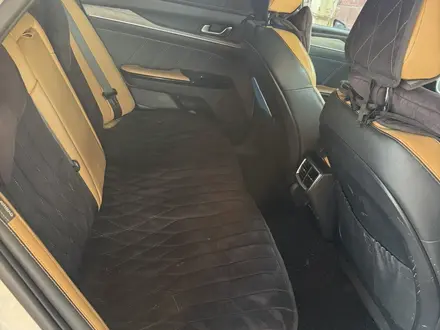 Kia K5 2020 года за 12 000 000 тг. в Алматы – фото 18