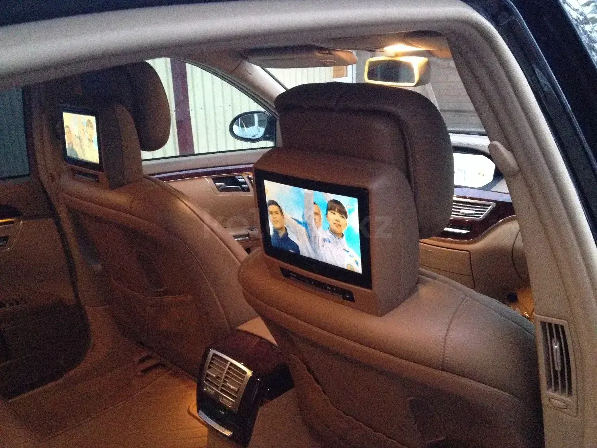 Mercedes-Benz S-Class, 2008