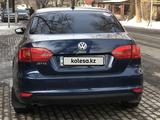 Volkswagen Jetta 2012 года за 4 500 000 тг. в Алматы – фото 3