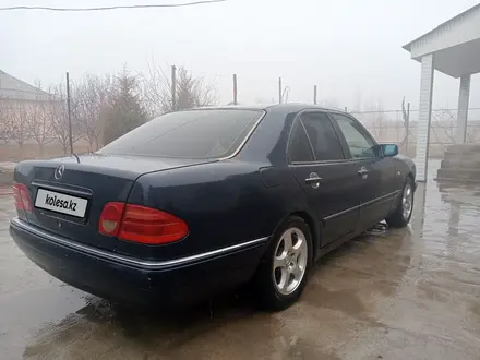 Mercedes-Benz E 230 1996 года за 2 300 000 тг. в Туркестан – фото 5