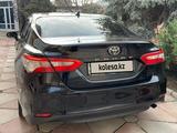 Toyota Camry 2019 года за 13 050 000 тг. в Шымкент – фото 3