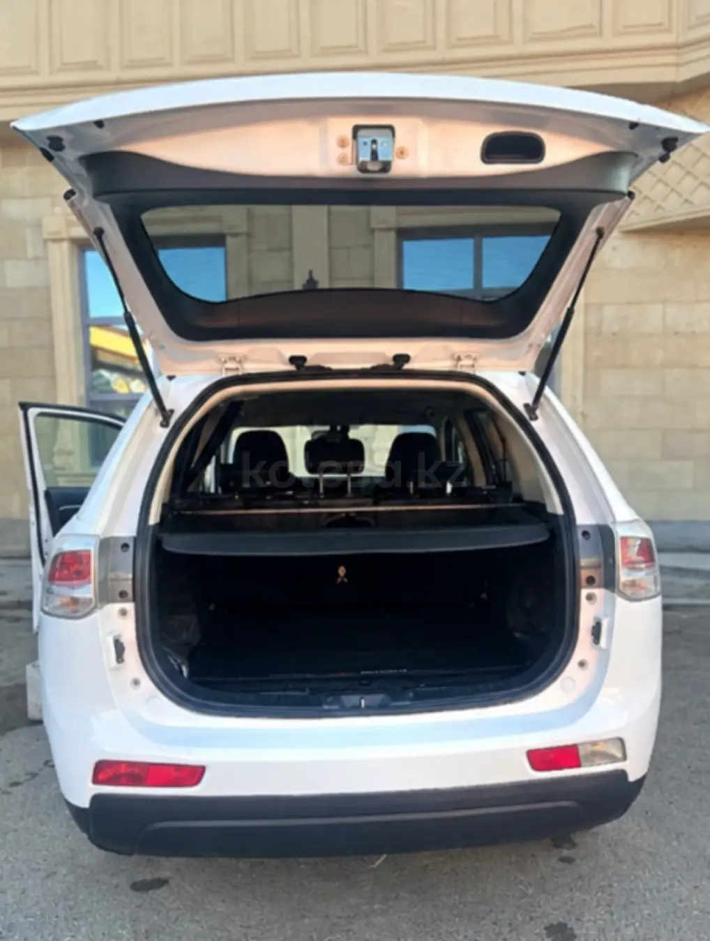 Mitsubishi Outlander, 2012