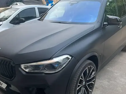 BMW X5 M 2019 года за 48 000 000 тг. в Шымкент – фото 2