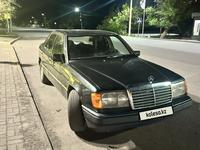 Mercedes-Benz E 230 1992 годаүшін1 300 000 тг. в Караганда