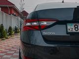 Skoda Superb 2019 года за 12 200 000 тг. в Алматы – фото 2