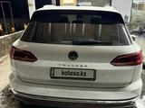 Volkswagen Touareg 2022 года за 30 000 000 тг. в Алматы – фото 2