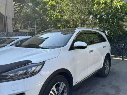 Kia Sorento 2018 года за 11 000 000 тг. в Алматы – фото 3