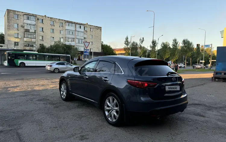 Infiniti FX35 2010 года за 10 000 000 тг. в Астана