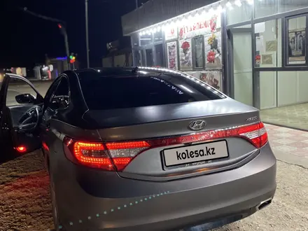 Hyundai Grandeur 2015 года за 8 900 000 тг. в Шымкент – фото 2