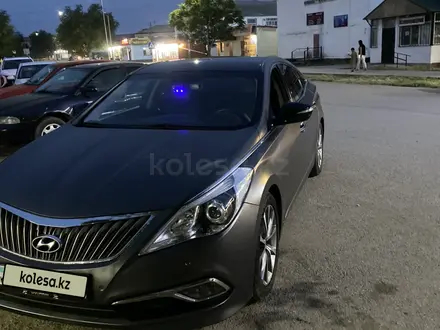 Hyundai Grandeur 2015 года за 8 900 000 тг. в Шымкент – фото 3