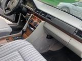 Mercedes-Benz E 230 1992 года за 2 700 000 тг. в Тараз – фото 4