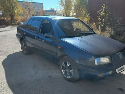 Volkswagen Vento 1994 года за 1 100 000 тг. в Караганда – фото 2