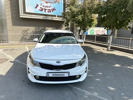 Kia K5 2016 года за 7 350 000 тг. в Алматы – фото 3