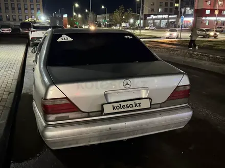 Mercedes-Benz S 320 1998 года за 3 000 000 тг. в Астана – фото 2