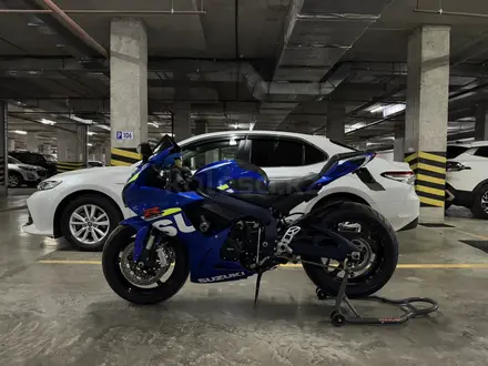 Suzuki  GSX-R 600 2011 года за 3 800 000 тг. в Астана
