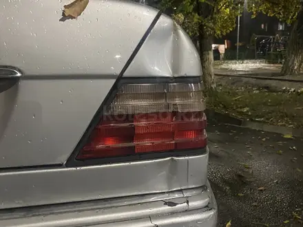 Mercedes-Benz E 320 1994 года за 2 500 000 тг. в Алматы – фото 15