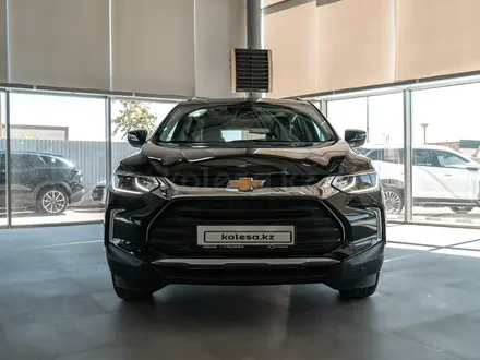 Chevrolet Tracker Premier 2024 года за 10 390 000 тг. в Актау – фото 2