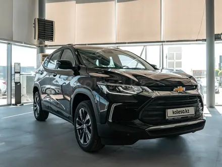 Chevrolet Tracker Premier 2024 годаүшін10 390 000 тг. в Актау – фото 3