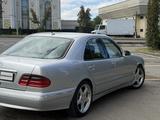 Mercedes-Benz E 320 2000 года за 5 500 000 тг. в Алматы – фото 3