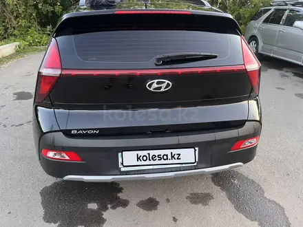 Hyundai Bayon 2023 года за 7 300 000 тг. в Петропавловск – фото 22