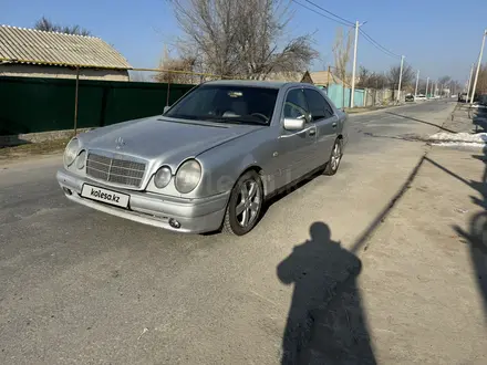 Mercedes-Benz E 230 1995 года за 1 750 000 тг. в Тараз