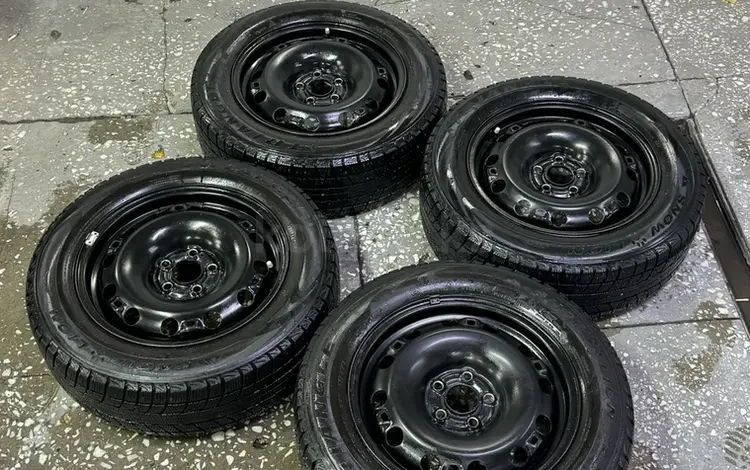 Зимние резины 15 диск + калпак оригинал за 100 000 тг. в Алматы