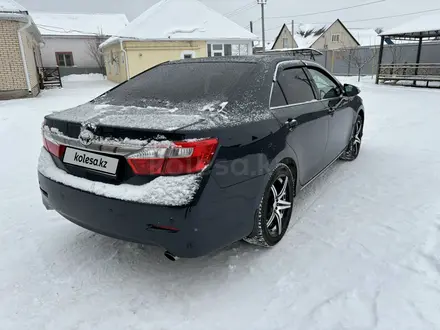 Toyota Camry 2013 года за 9 000 000 тг. в Уральск – фото 10