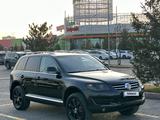 Volkswagen Touareg 2007 года за 6 300 000 тг. в Алматы – фото 5