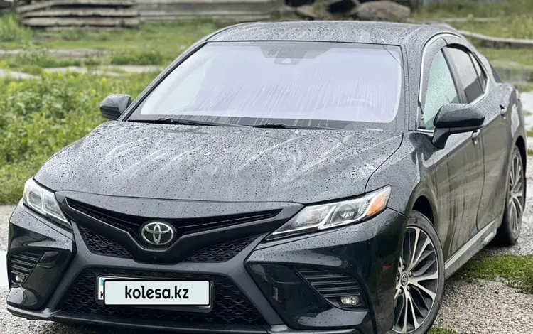 Toyota Camry 2018 года за 12 500 000 тг. в Костанай