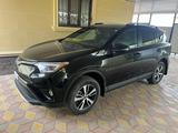 Toyota RAV4 2016 года за 7 300 000 тг. в Атырау – фото 2