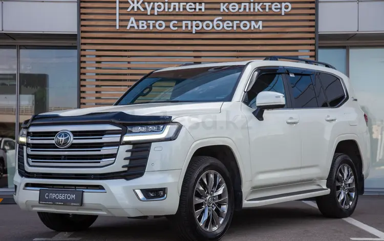 Toyota Land Cruiser Premium+ 2023 года за 53 900 000 тг. в Алматы