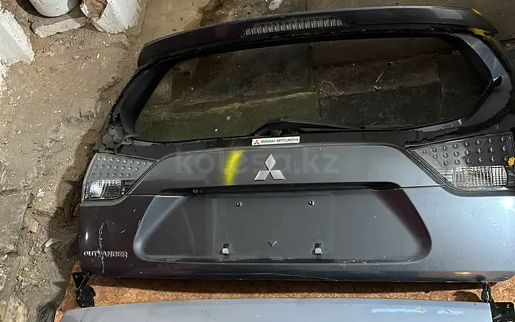 Крышка багажника Оутлендер за 70 000 тг. в Павлодар