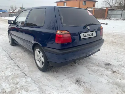 Volkswagen Golf 1993 года за 1 300 000 тг. в Астана – фото 2