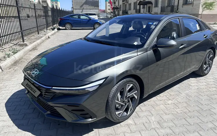 Hyundai Elantra 2024 годаfor10 800 000 тг. в Атырау