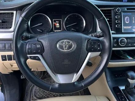 Toyota Highlander 2016 года за 10 500 000 тг. в Актобе