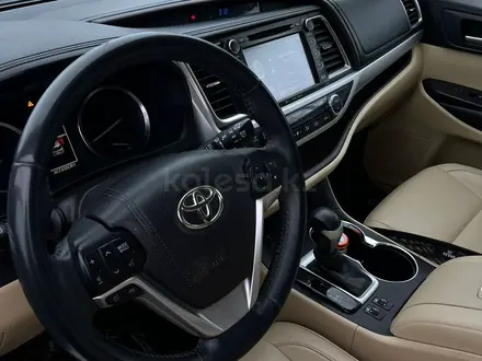 Toyota Highlander 2016 года за 10 500 000 тг. в Актобе – фото 21