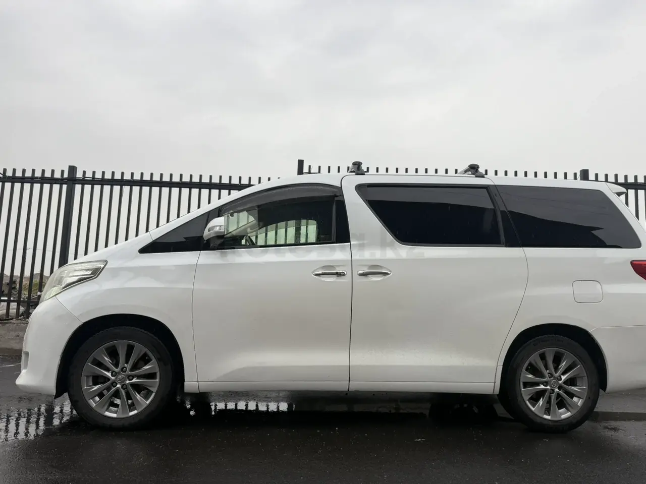 Toyota Alphard, 2012