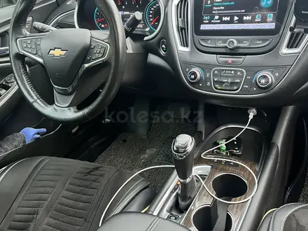 Chevrolet Malibu 2017 года за 7 990 000 тг. в Шымкент – фото 9