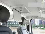 Установка потолочного монитора на Toyota Sienna в Алматы – фото 2