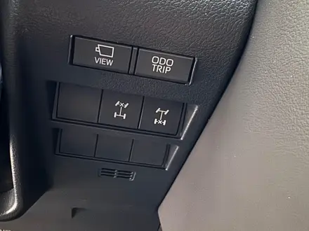 Toyota Land Cruiser 2024 года за 57 900 000 тг. в Астана – фото 8