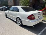 Mercedes-Benz E 320 2002 годаfor8 500 000 тг. в Караганда – фото 2