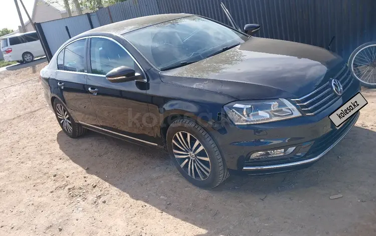 Volkswagen Passat 2014 года за 7 500 000 тг. в Атырау