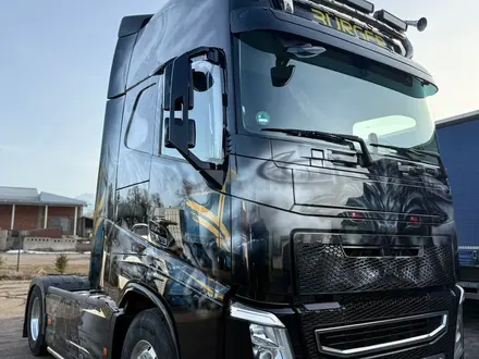 Volvo  FH 2018 года за 43 900 000 тг. в Алматы – фото 3
