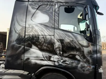 Volvo  FH 2018 года за 43 900 000 тг. в Алматы – фото 11