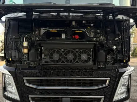 Volvo  FH 2018 года за 43 900 000 тг. в Алматы – фото 26