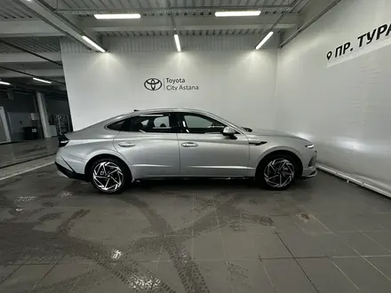 Hyundai Sonata 2024 года за 15 750 000 тг. в Астана – фото 5