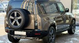 Land Rover Defender X-Dynamic SE 2025 года за 81 056 000 тг. в Алматы – фото 4