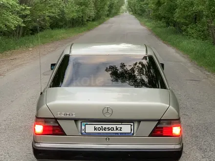 Mercedes-Benz E 230 1991 года за 2 150 000 тг. в Алматы – фото 6