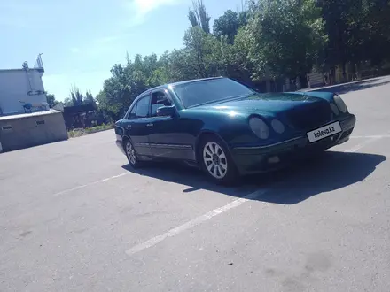 Mercedes-Benz E 280 1999 года за 3 300 000 тг. в Тараз – фото 3